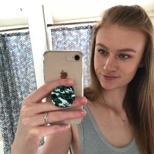 Meet your Posher, Courtney